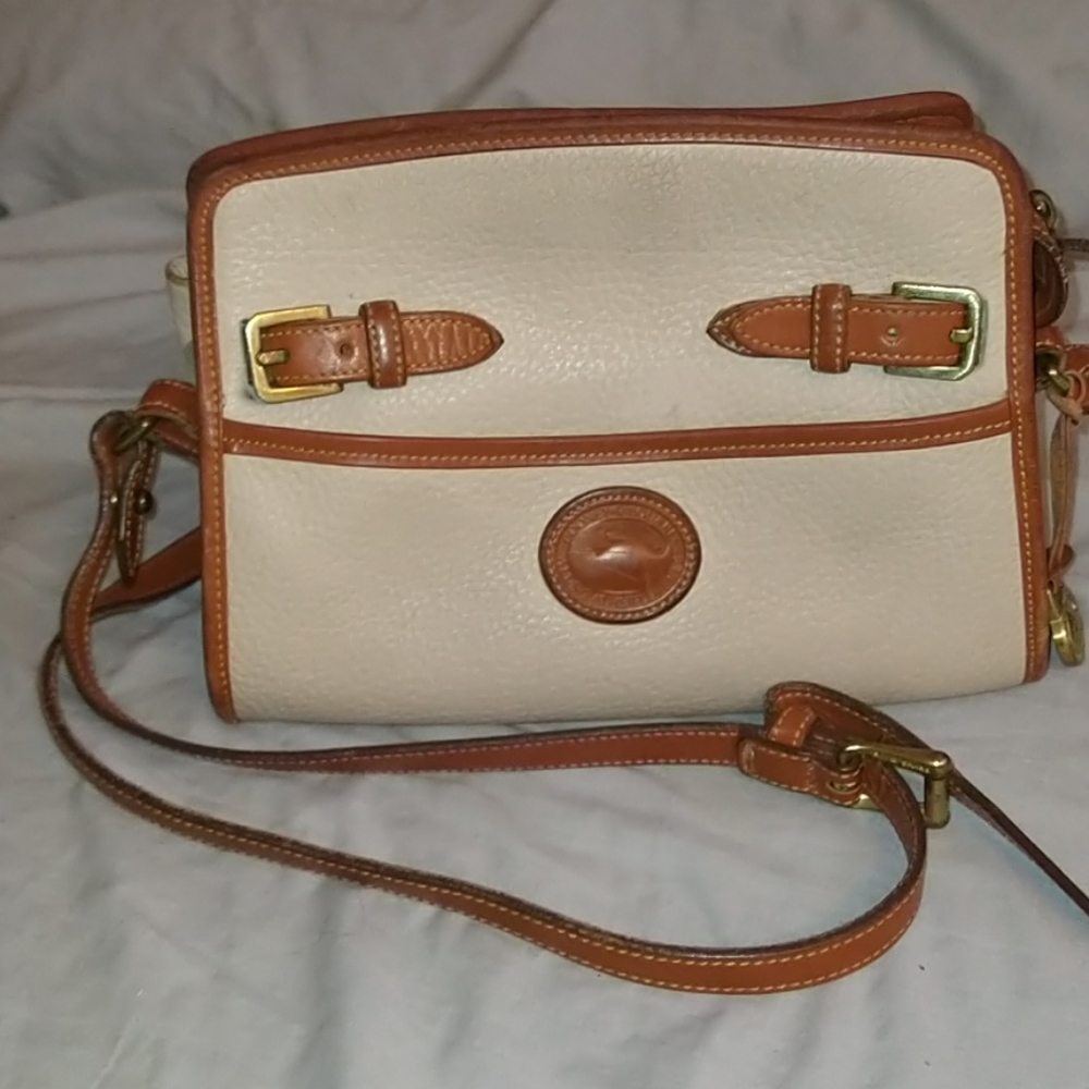 Vintage Dooney and Bourke shoulder bag